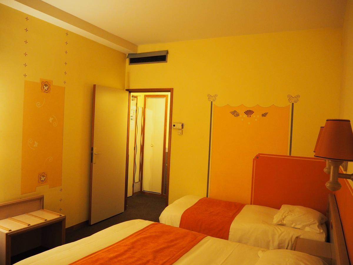 Splendid Hotel Grenoble Centre Gare ภายนอก รูปภาพ
